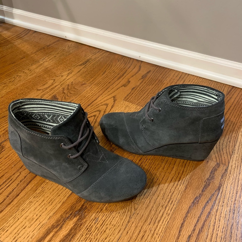 Toms Desert Wedge gray size 8